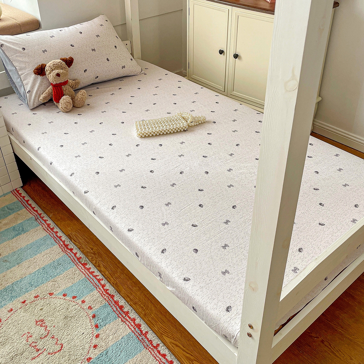 91家纺网 家纺一手货源 找家纺 纽缦家纺 2026新款A类105g仿棉四件套古法水洗棉学生单床笠 初春灰