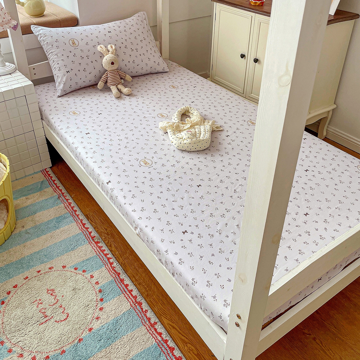 91家纺网 家纺一手货源 找家纺 （总）纽缦家纺 2026新款A类105g仿棉四件套古法水洗棉学生单床笠