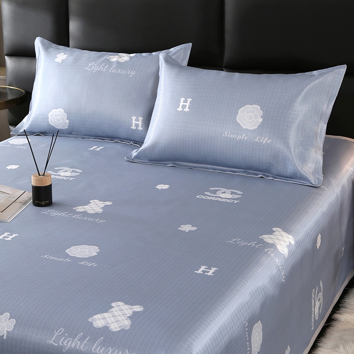 91家纺网 家纺一手货源 找家纺 星窝家纺 2026新款直播电商优选可机洗斜纹提花冰丝凉席三件套 时尚小熊