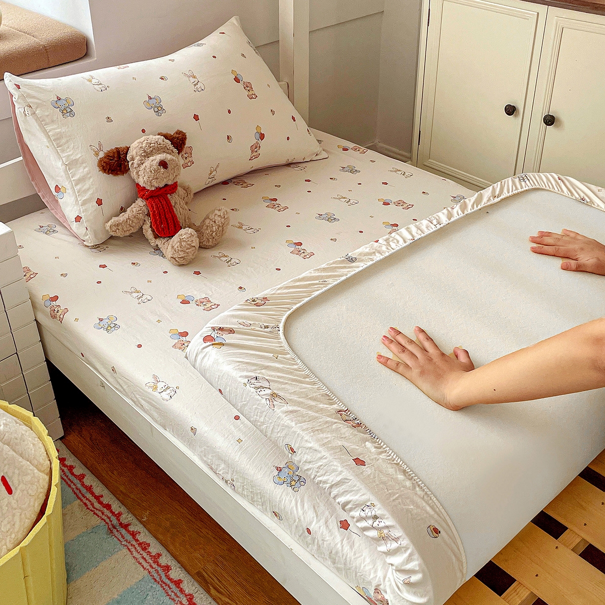 91家纺网 家纺一手货源 找家纺 纽缦家纺 2026新款A类105g仿棉四件套古法水洗棉学生单床笠 小飞象