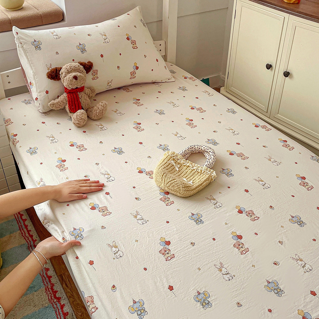 91家纺网 家纺一手货源 找家纺 纽缦家纺 2026新款A类105g仿棉四件套古法水洗棉学生单床笠 小飞象