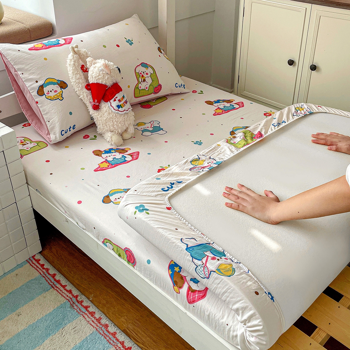 91家纺网 家纺一手货源 找家纺 纽缦家纺 2026新款A类105g仿棉四件套古法水洗棉学生单床笠 心愿狗