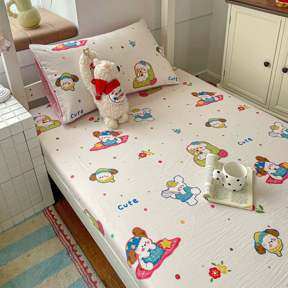 91家纺网 家纺一手货源 找家纺 纽缦家纺 2026新款A类105g仿棉四件套古法水洗棉学生单床笠 心愿狗