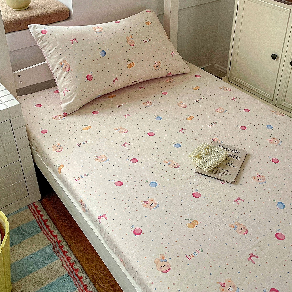 91家纺网 家纺一手货源 找家纺 纽缦家纺 2026新款A类105g仿棉四件套古法水洗棉学生单床笠 乐淘