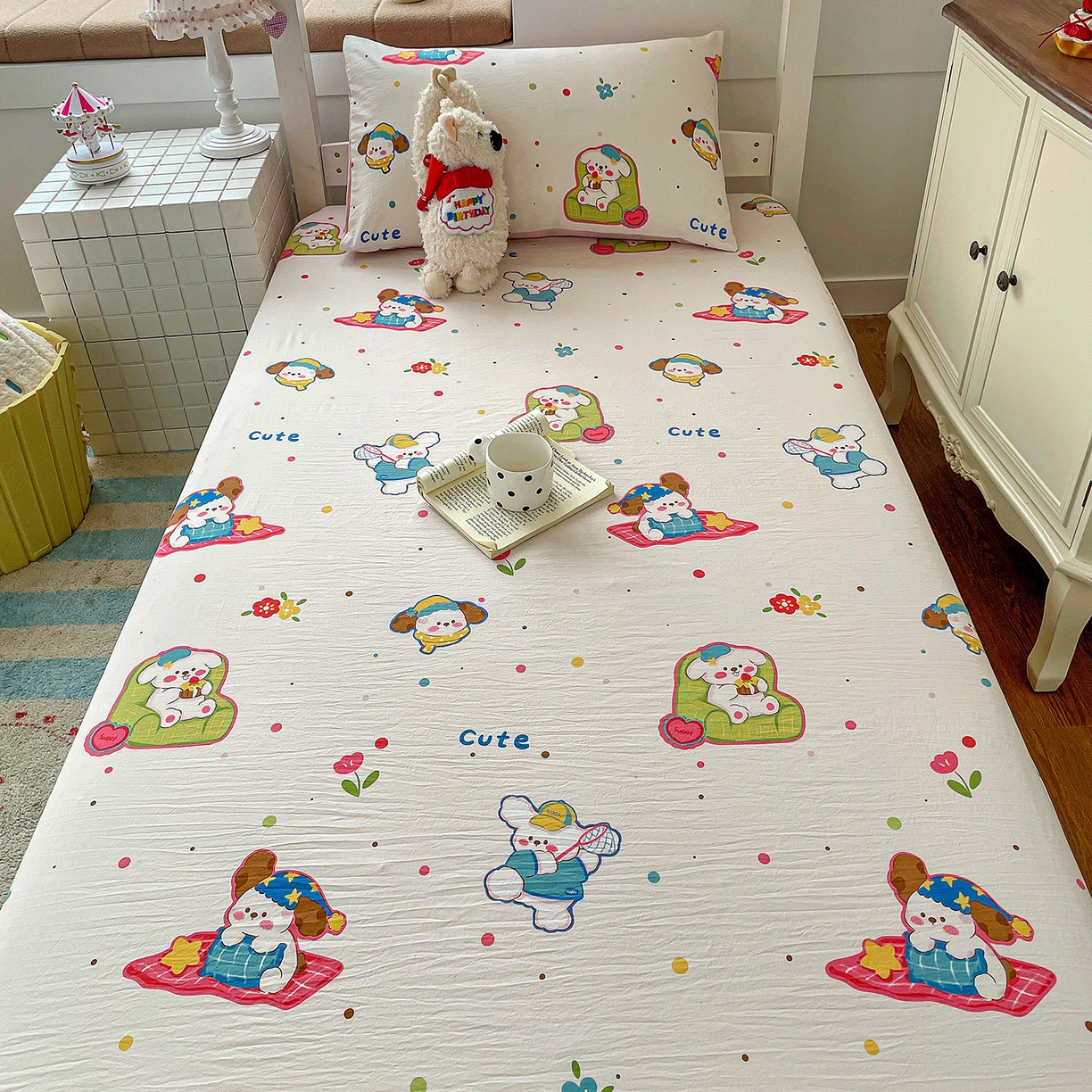 91家纺网 家纺一手货源 找家纺 纽缦家纺 2026新款A类105g仿棉四件套古法水洗棉学生单床笠 心愿狗