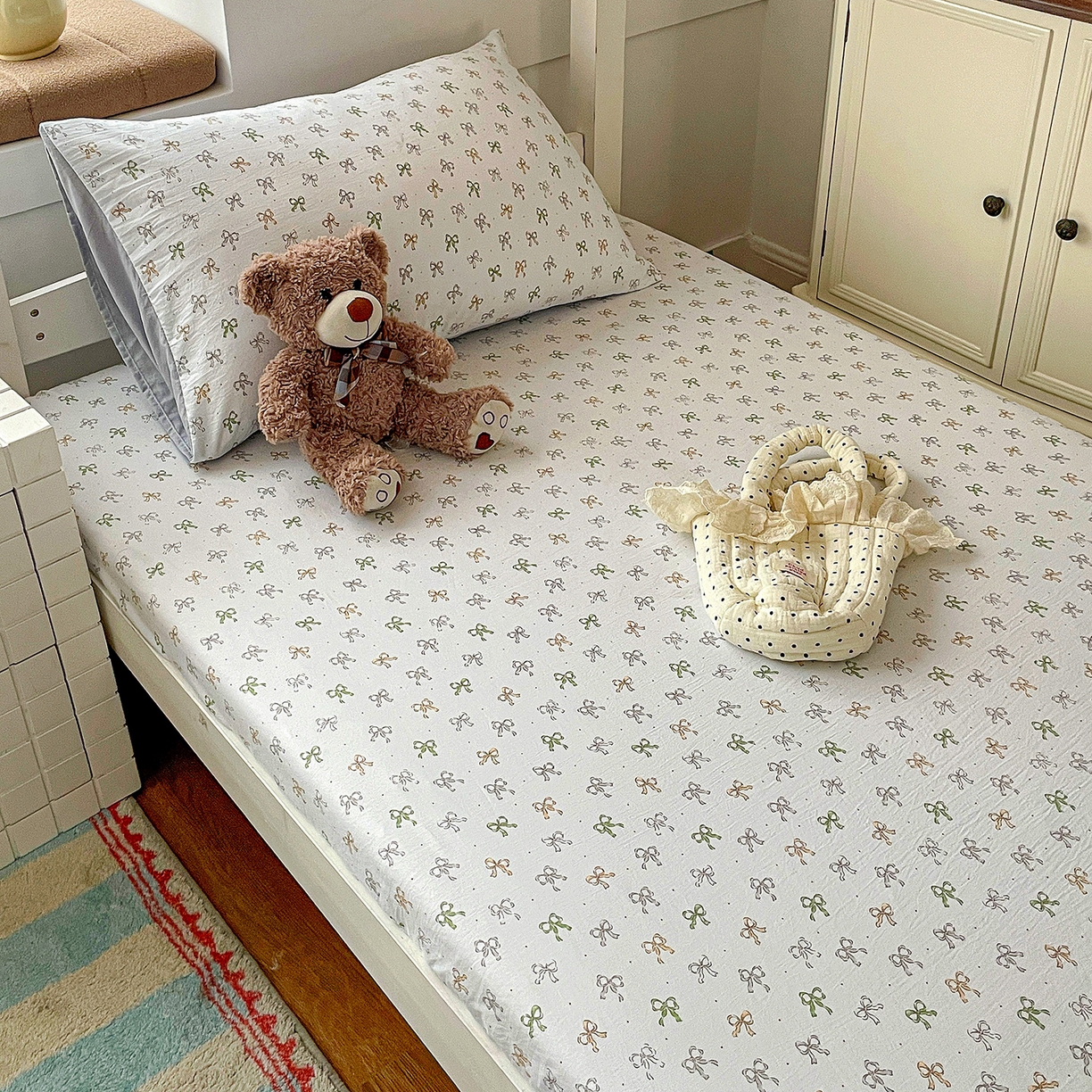 91家纺网 家纺一手货源 找家纺 纽缦家纺 2026新款A类105g仿棉四件套古法水洗棉学生单床笠 铃兰兰