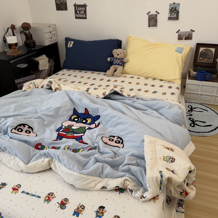 91家纺网 家纺一手货源 找家纺 三元色 2026新款正版蜡笔小新泡芙双层纱夏被夏凉被 动感超人