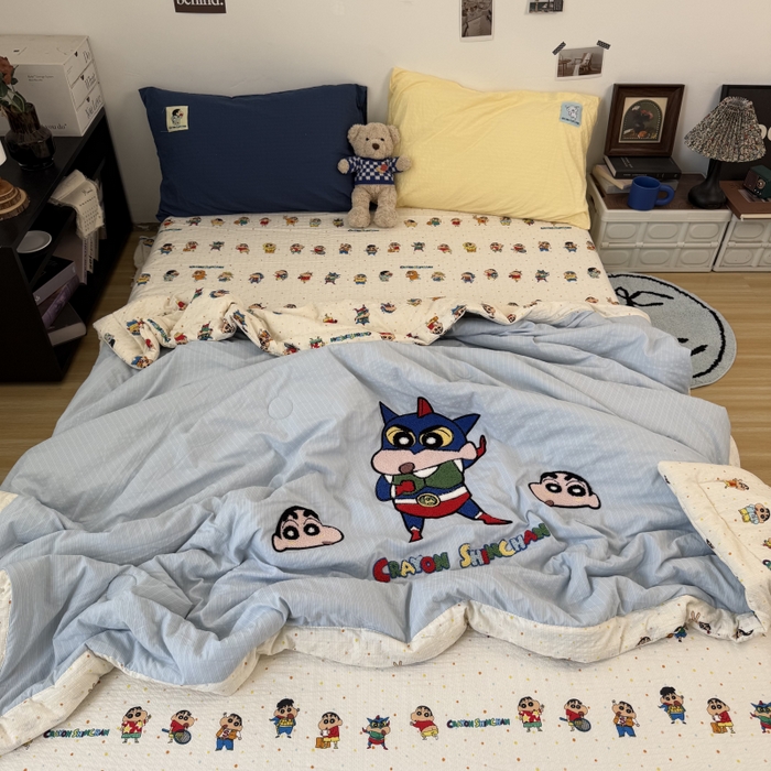 91家纺网 家纺一手货源 找家纺 三元色 2026新款正版蜡笔小新泡芙双层纱夏被夏凉被 动感超人