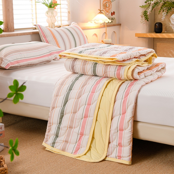 91家纺网 家纺一手货源 找家纺 圣楚家纺 2026新款清柔水洗夏被被子被芯 彩条