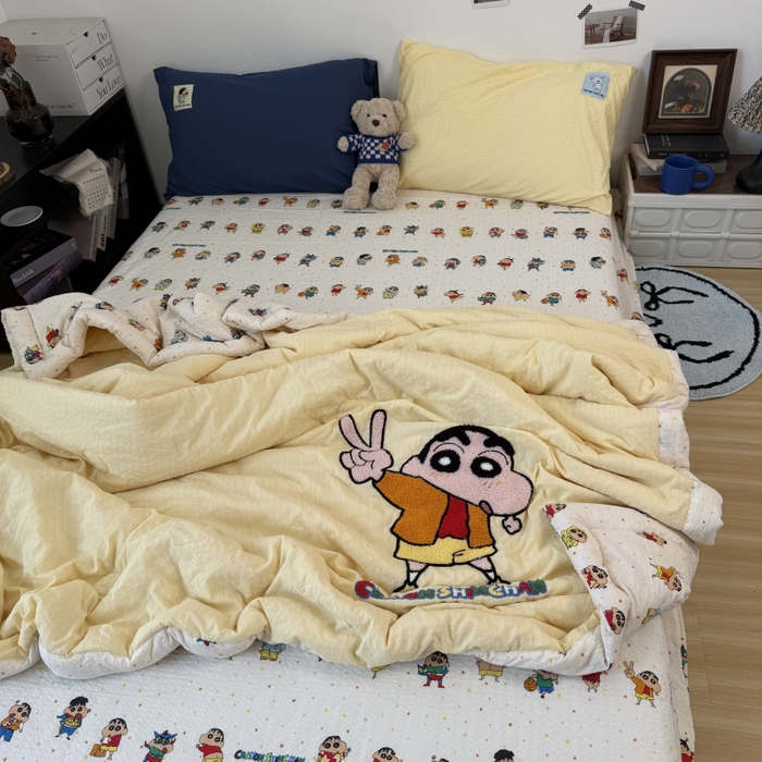 91家纺网 家纺一手货源 找家纺 三元色 2026新款正版蜡笔小新泡芙双层纱夏被夏凉被 欧耶小新