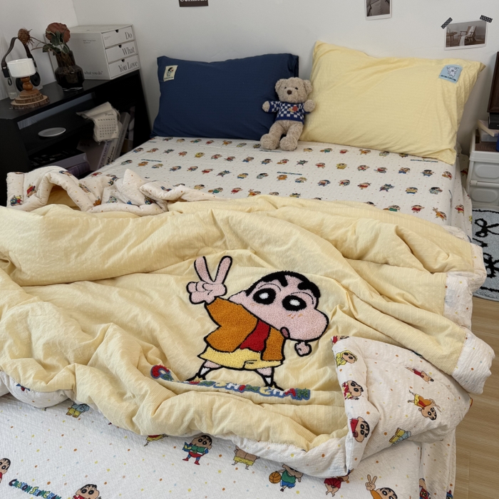 91家纺网 家纺一手货源 找家纺 三元色 2026新款正版蜡笔小新泡芙双层纱夏被夏凉被 欧耶小新