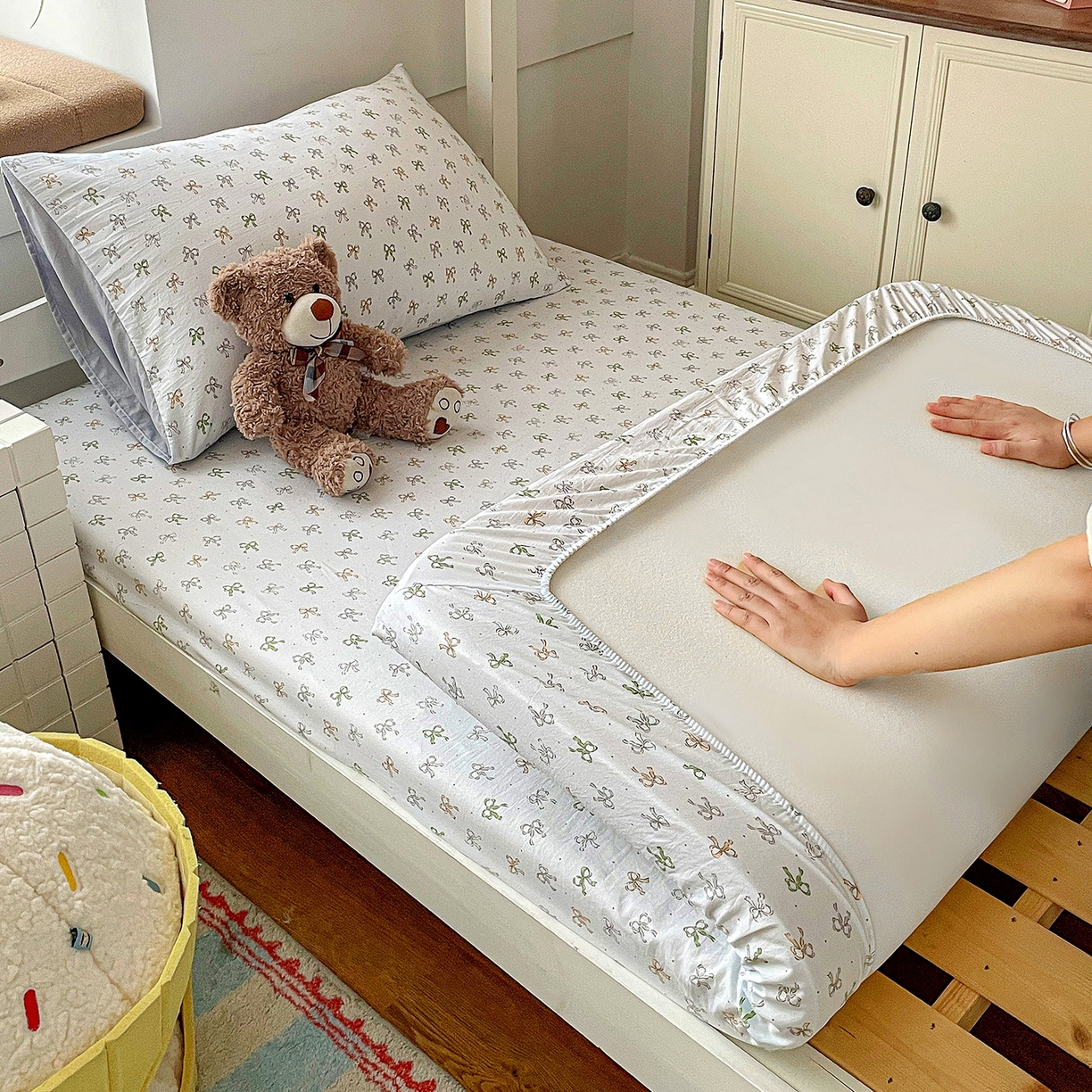 91家纺网 家纺一手货源 找家纺 纽缦家纺 2026新款A类105g仿棉四件套古法水洗棉学生单床笠 铃兰兰