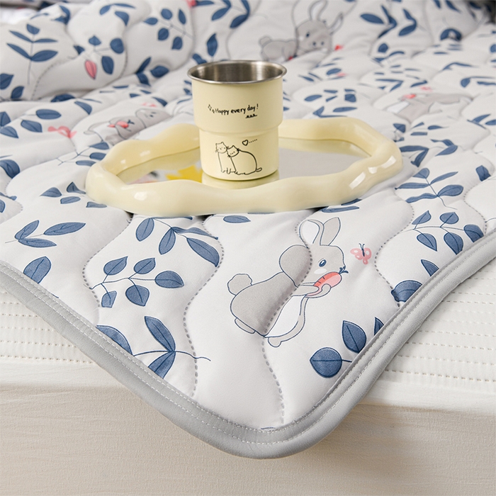 91家纺网 家纺一手货源 找家纺 圣靓家纺 2026新款清柔水洗夏被被子被芯 妮露