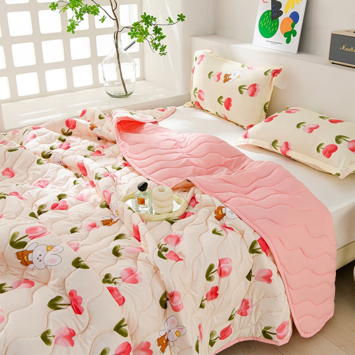 91家纺网 家纺一手货源 找家纺 圣靓家纺 2026新款清柔水洗夏被被子被芯 甜谧