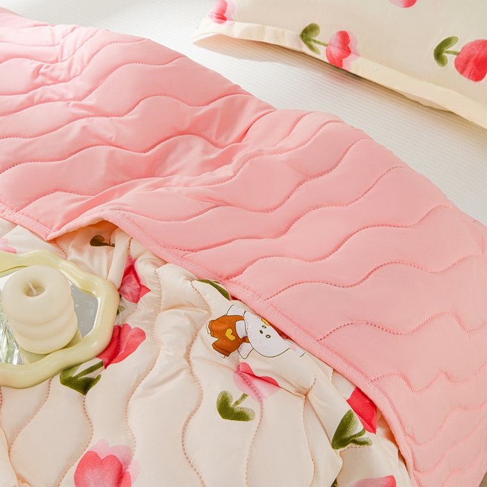 91家纺网 家纺一手货源 找家纺 圣靓家纺 2026新款清柔水洗夏被被子被芯 甜谧