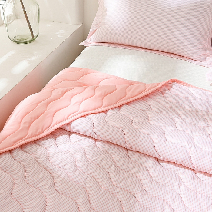 91家纺网 家纺一手货源 找家纺 圣靓家纺 2026新款清柔水洗夏被被子被芯 唯一-粉