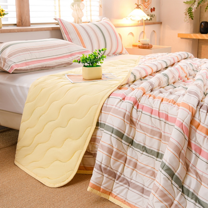 91家纺网 家纺一手货源 找家纺 圣靓家纺 2026新款清柔水洗夏被被子被芯 彩条