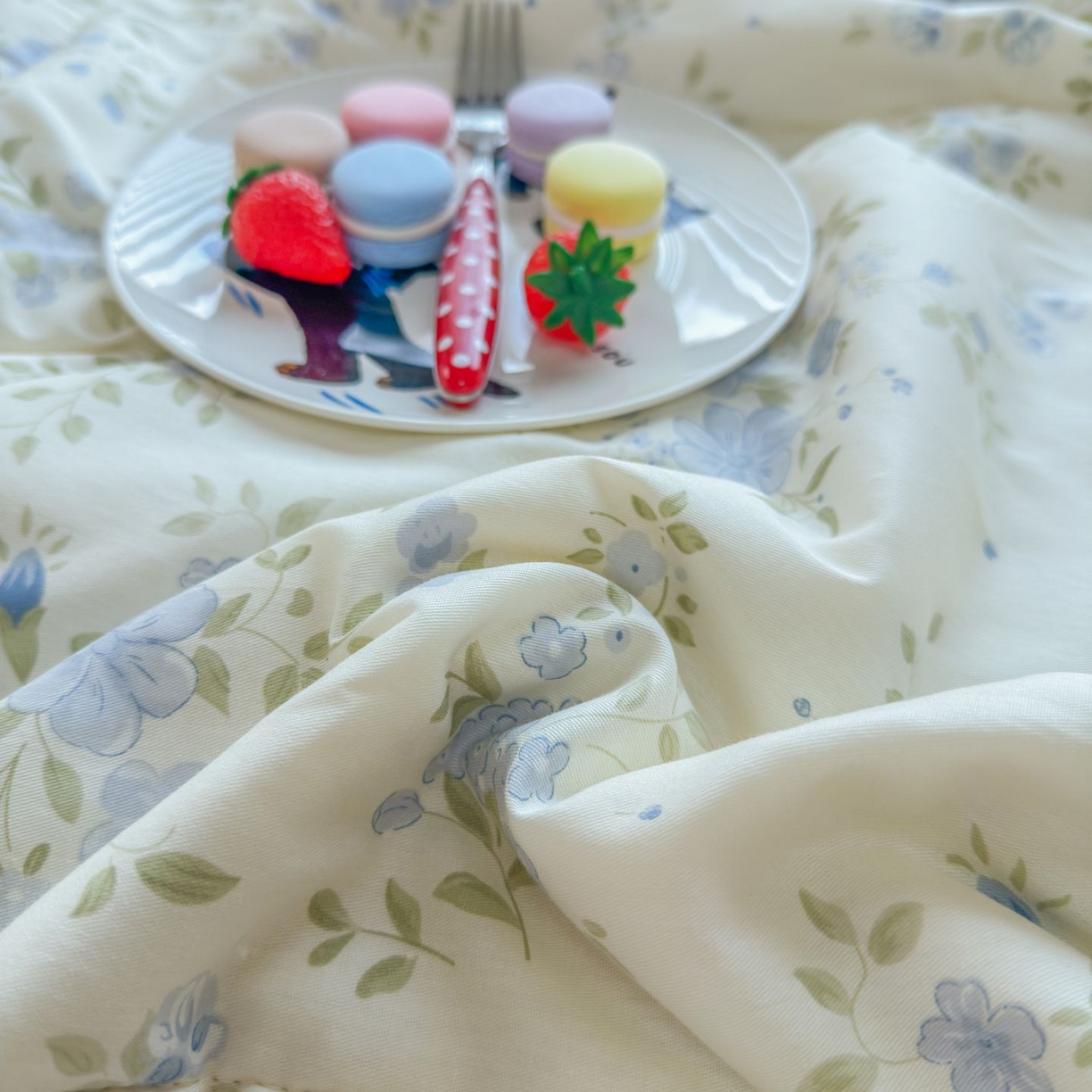 91家纺网 家纺一手货源 找家纺 晨晨家纺 2026新款双面全棉花边款新疆棉花夏被 汀兰点素