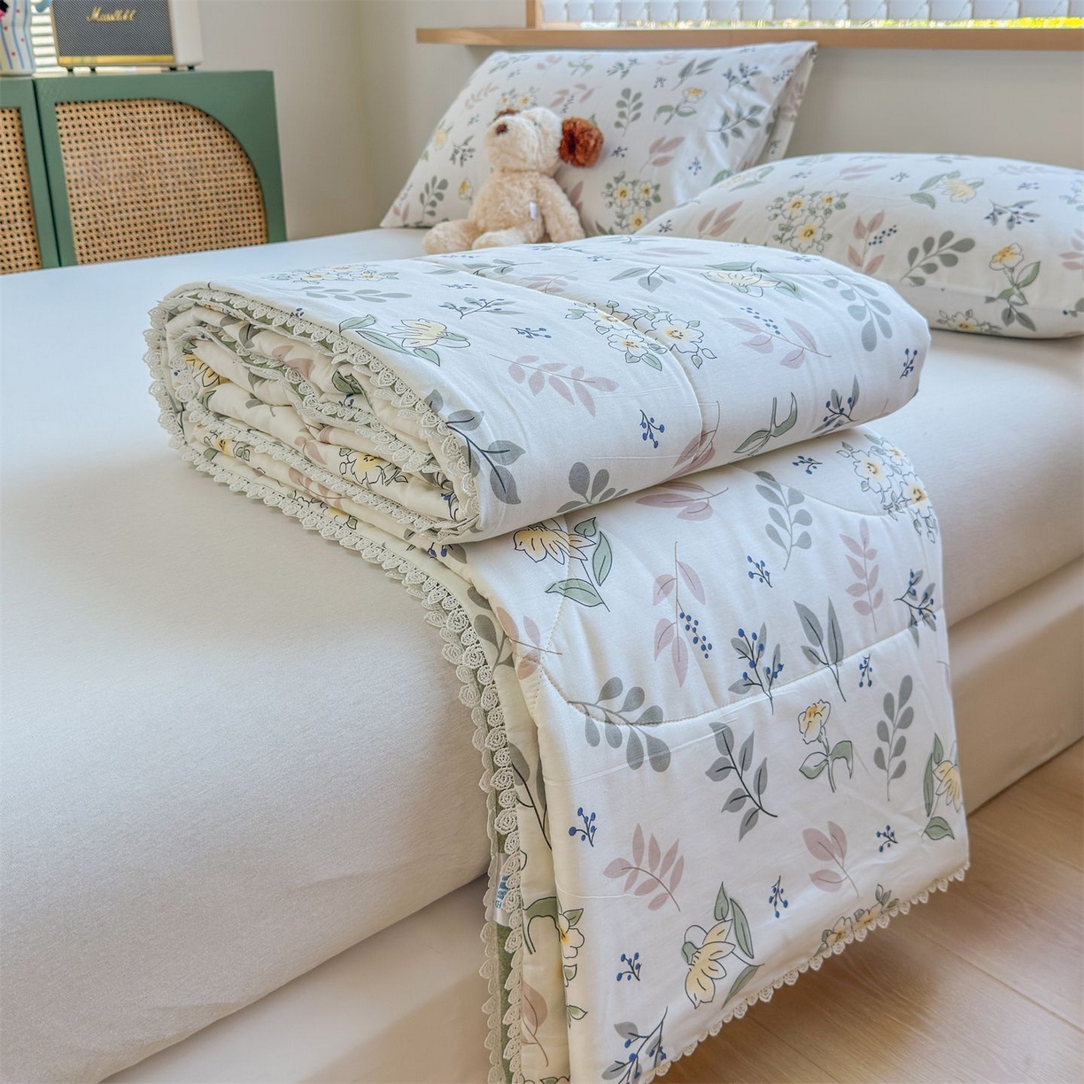 91家纺网 家纺一手货源 找家纺 晨晨家纺 2026新款双面全棉花边款新疆棉花夏被 花韵