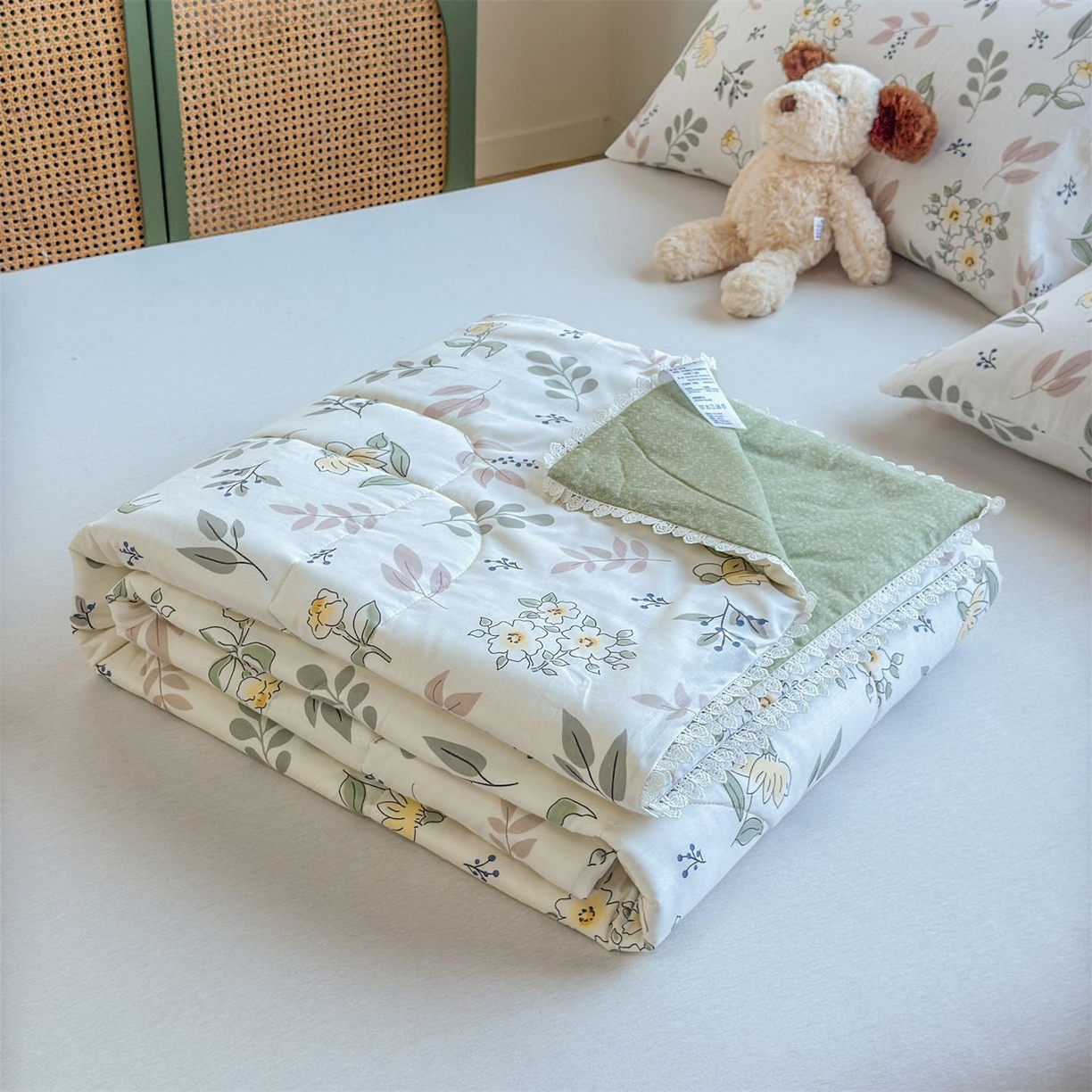 91家纺网 家纺一手货源 找家纺 晨晨家纺 2026新款双面全棉花边款新疆棉花夏被 花韵