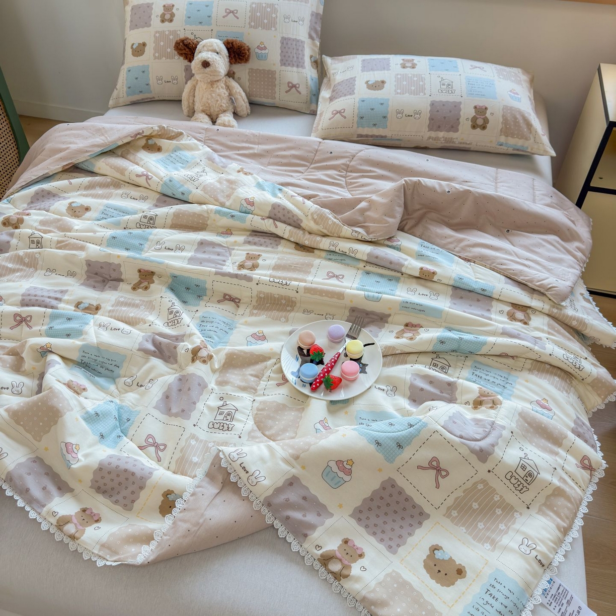 91家纺网 家纺一手货源 找家纺 晨晨家纺 2026新款双面全棉花边款新疆棉花夏被 饼干熊