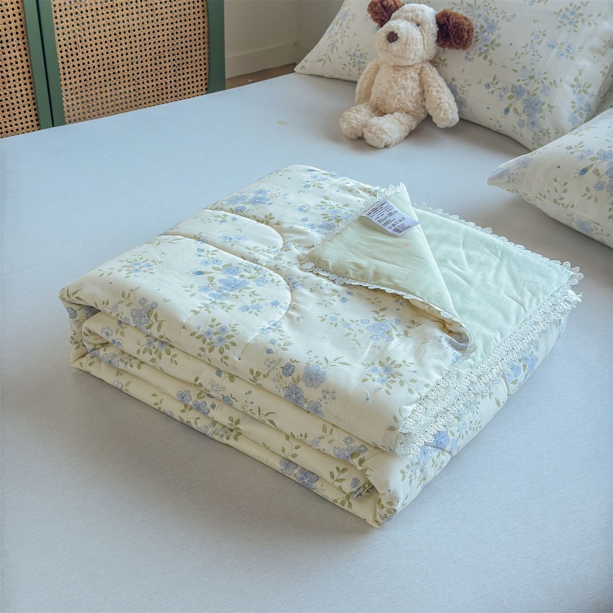 91家纺网 家纺一手货源 找家纺 晨晨家纺 2026新款双面全棉花边款新疆棉花夏被 汀兰点素