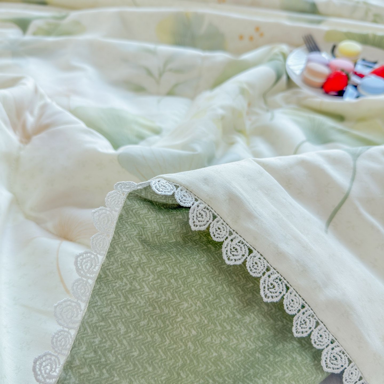 91家纺网 家纺一手货源 找家纺 晨晨家纺 2026新款双面全棉花边款新疆棉花夏被 幸运叶