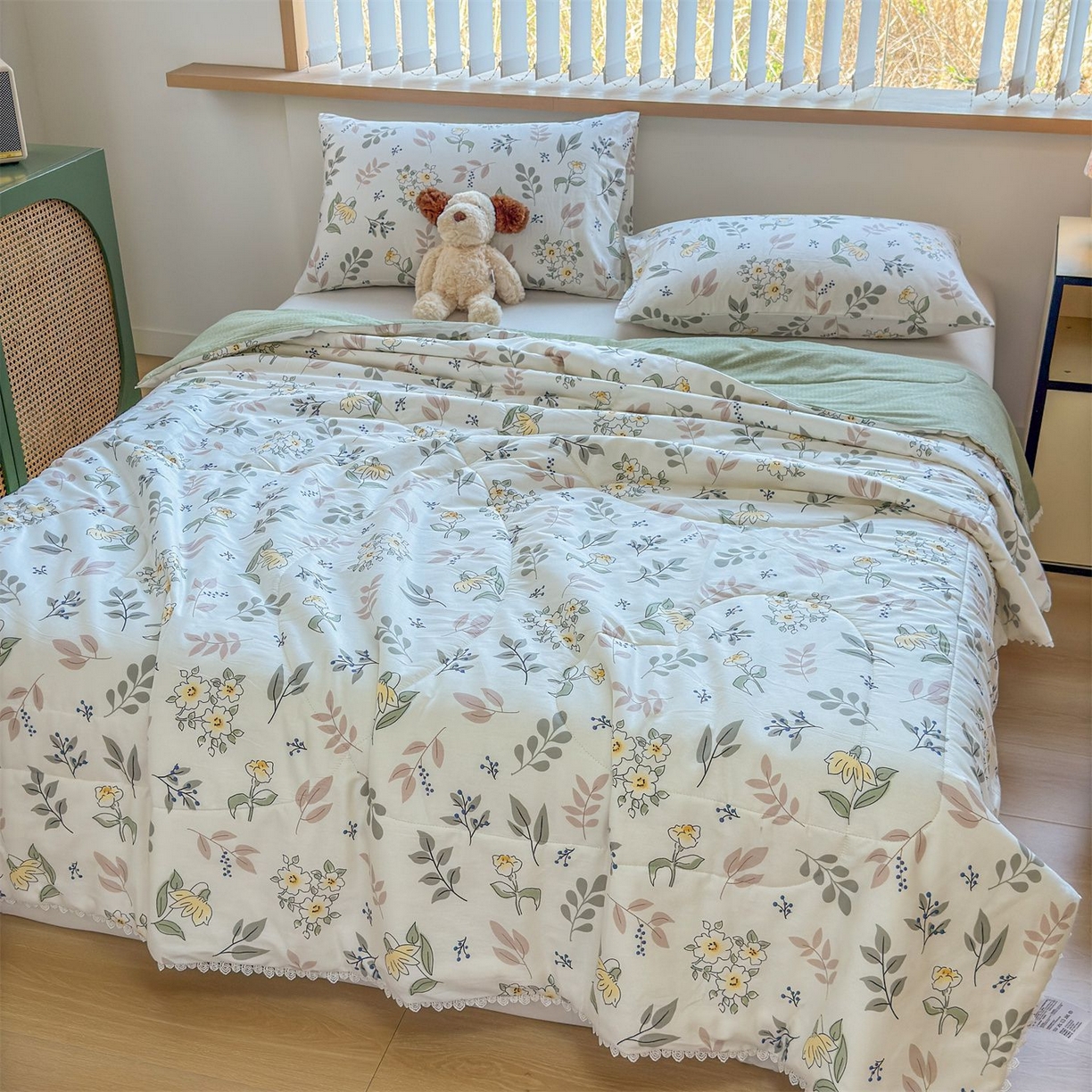 91家纺网 家纺一手货源 找家纺 晨晨家纺 2026新款双面全棉花边款新疆棉花夏被 花韵