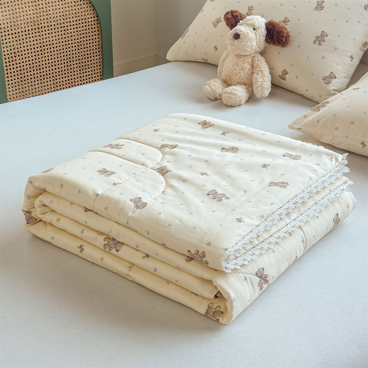 91家纺网 家纺一手货源 找家纺 晨晨家纺 2026新款双面全棉花边款新疆棉花夏被 泡泡熊