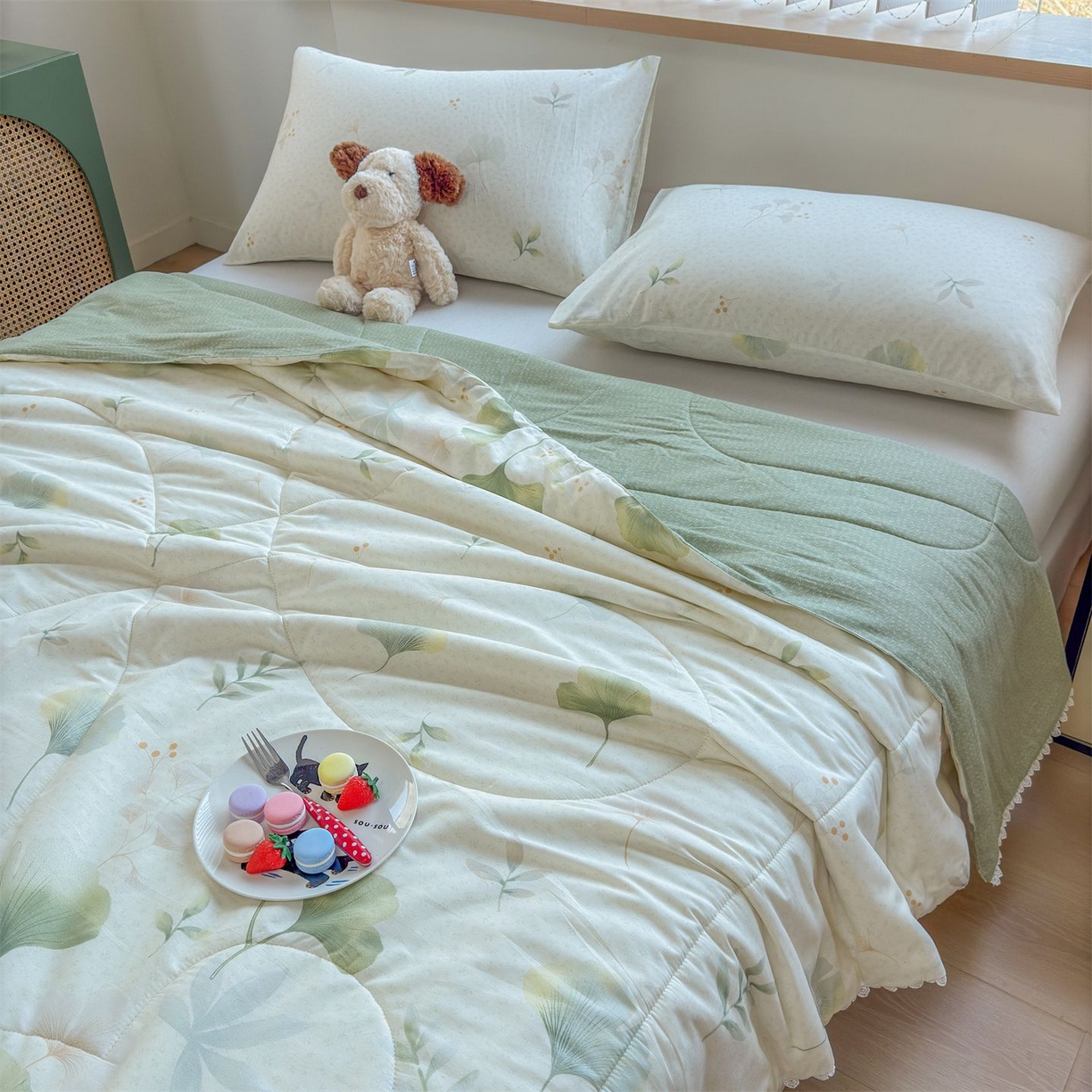 91家纺网 家纺一手货源 找家纺 晨晨家纺 2026新款双面全棉花边款新疆棉花夏被 幸运叶