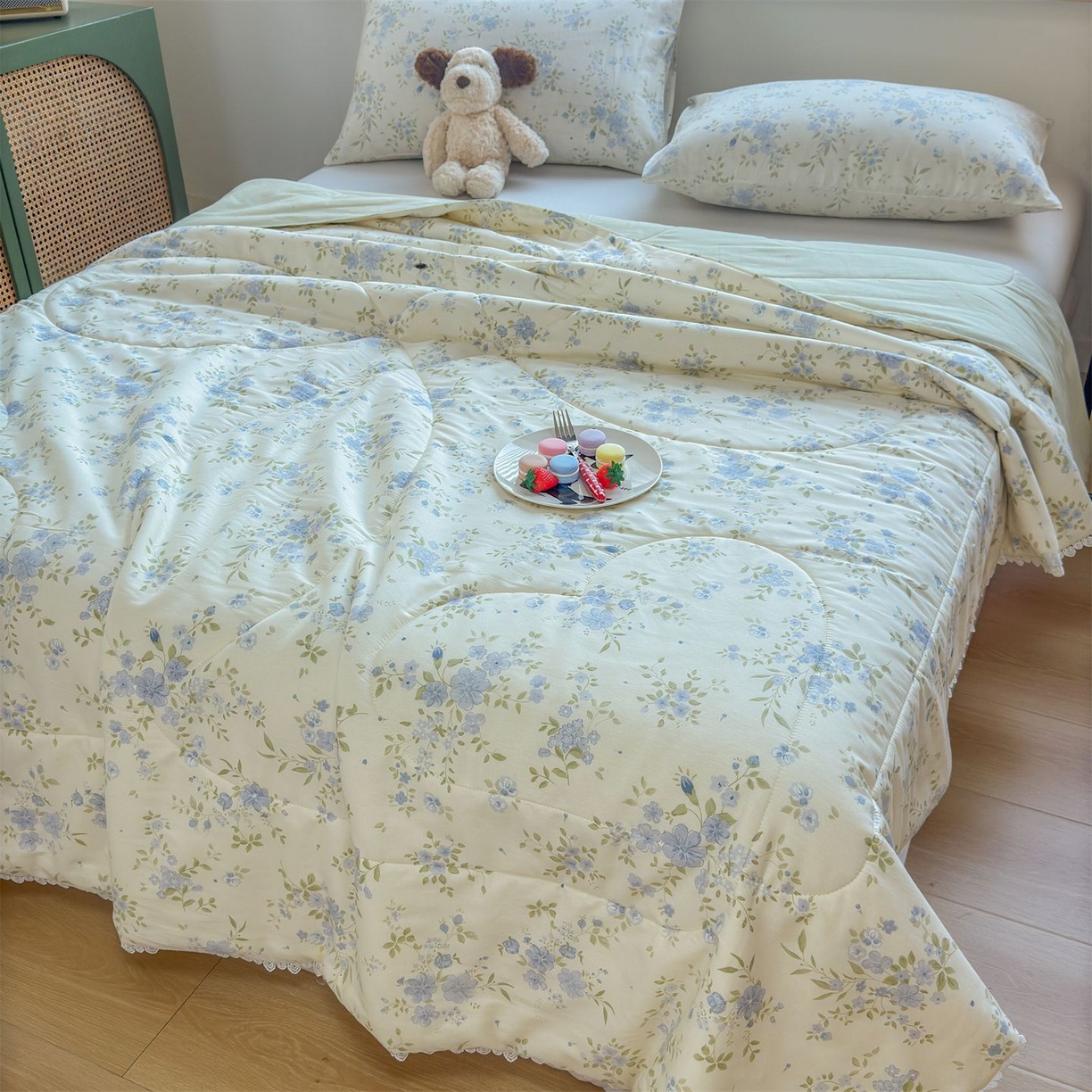 91家纺网 家纺一手货源 找家纺 晨晨家纺 2026新款双面全棉花边款新疆棉花夏被 汀兰点素