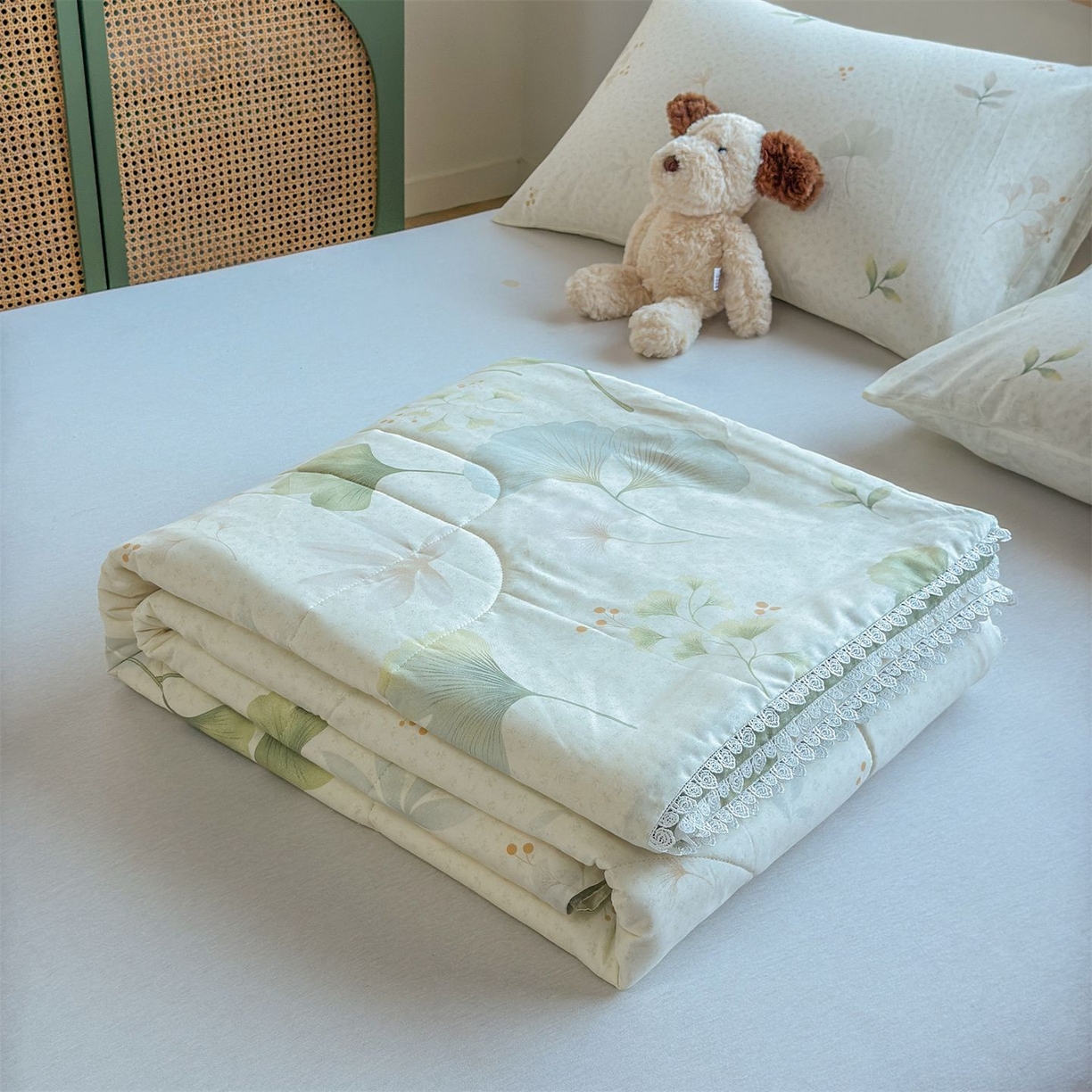 91家纺网 家纺一手货源 找家纺 晨晨家纺 2026新款双面全棉花边款新疆棉花夏被 幸运叶