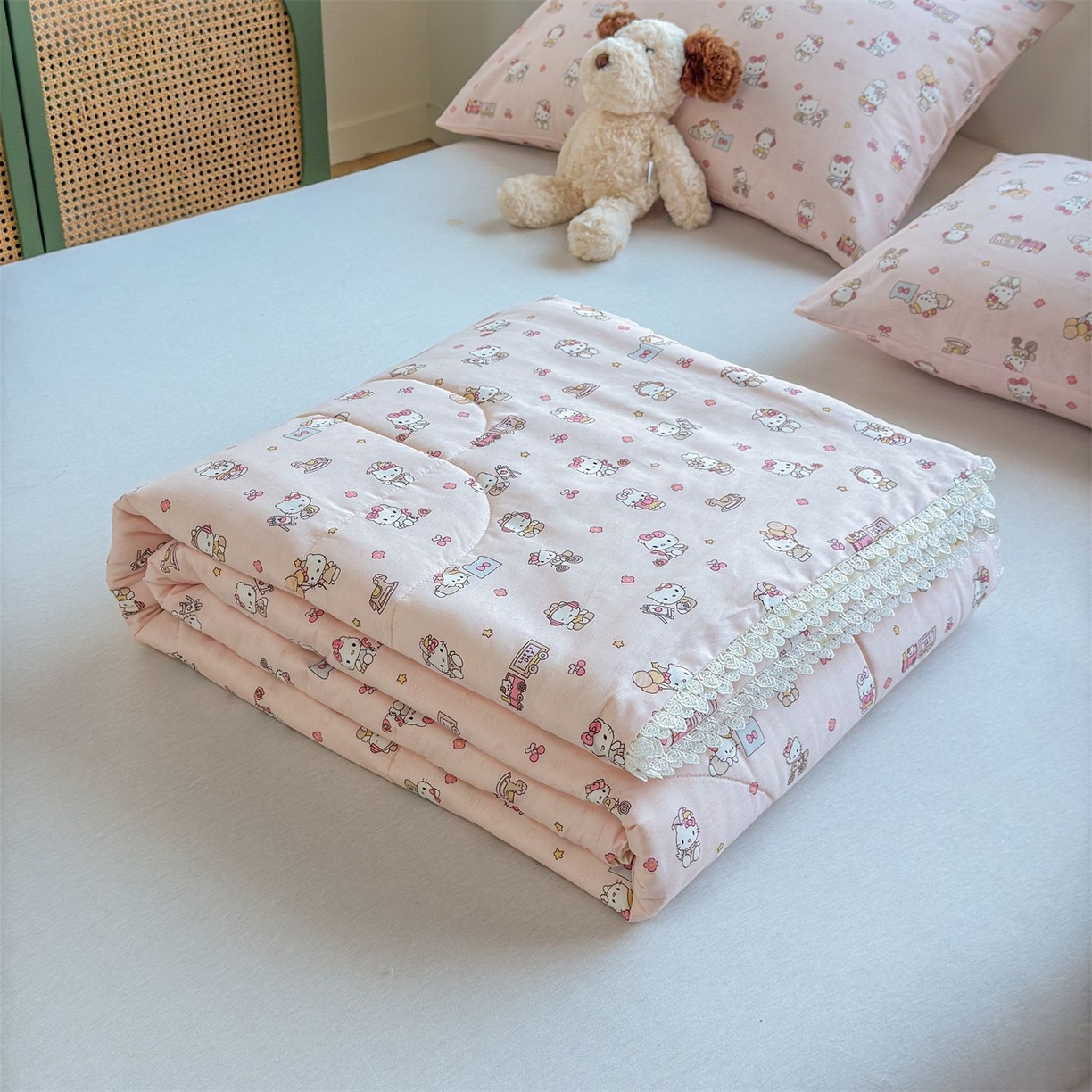 91家纺网 家纺一手货源 找家纺 晨晨家纺 2026新款双面全棉花边款新疆棉花夏被 凯蒂公主