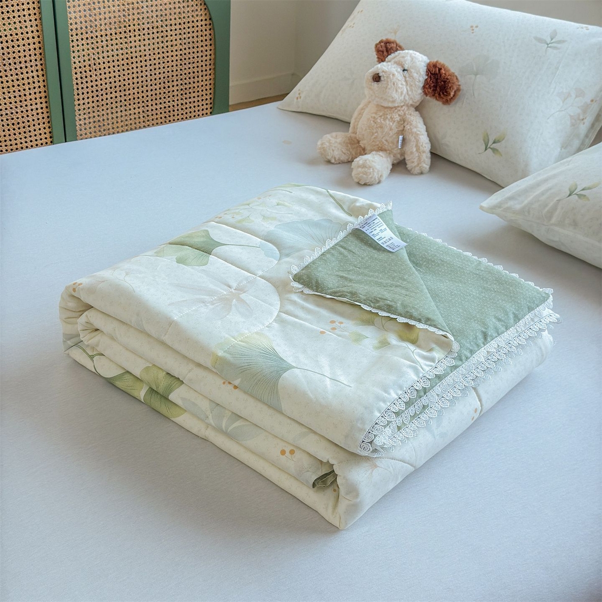 91家纺网 家纺一手货源 找家纺 晨晨家纺 2026新款双面全棉花边款新疆棉花夏被 幸运叶