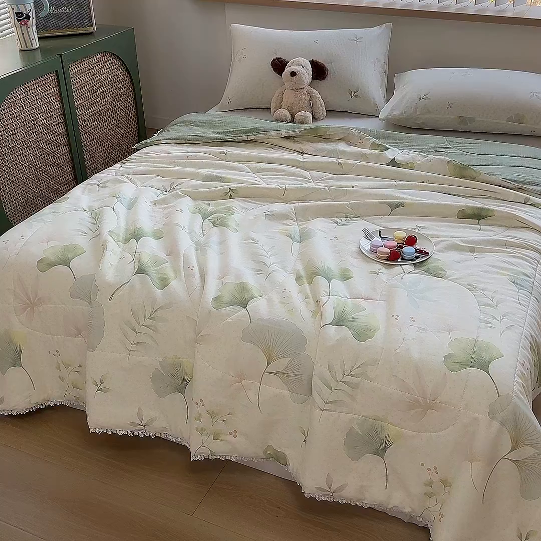 91家纺网 家纺一手货源 找家纺 晨晨家纺 2026新款双面全棉花边款新疆棉花夏被 幸运叶