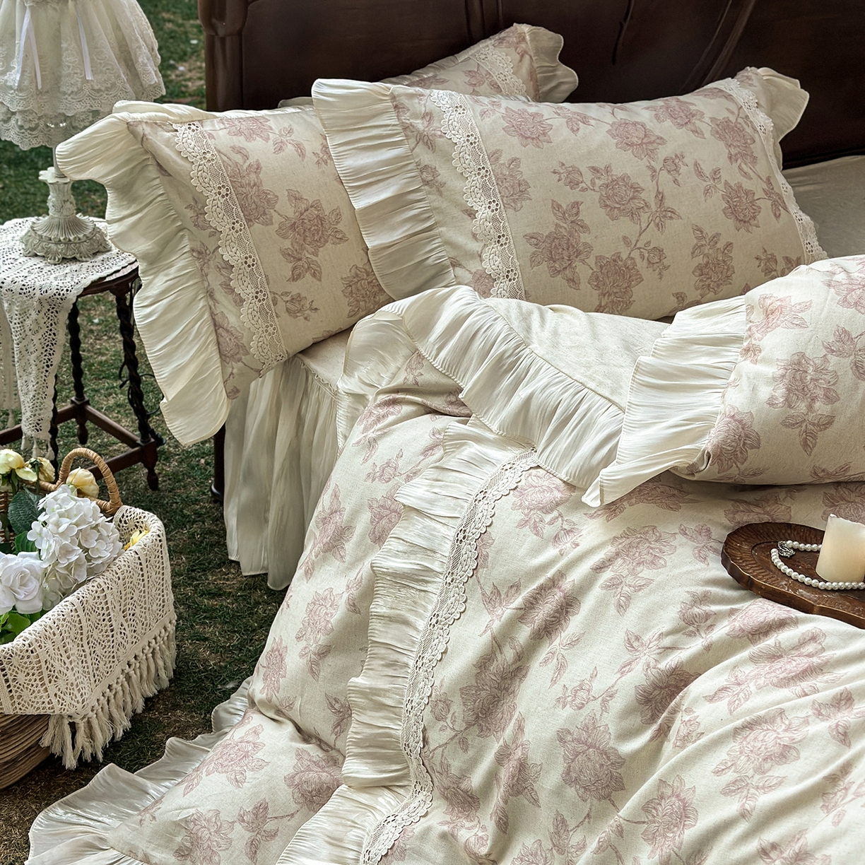 91家纺网 家纺一手货源 找家纺 乐朵家居 2026新款 复古花镜 全棉棉麻 床裙四件套 胭脂粉