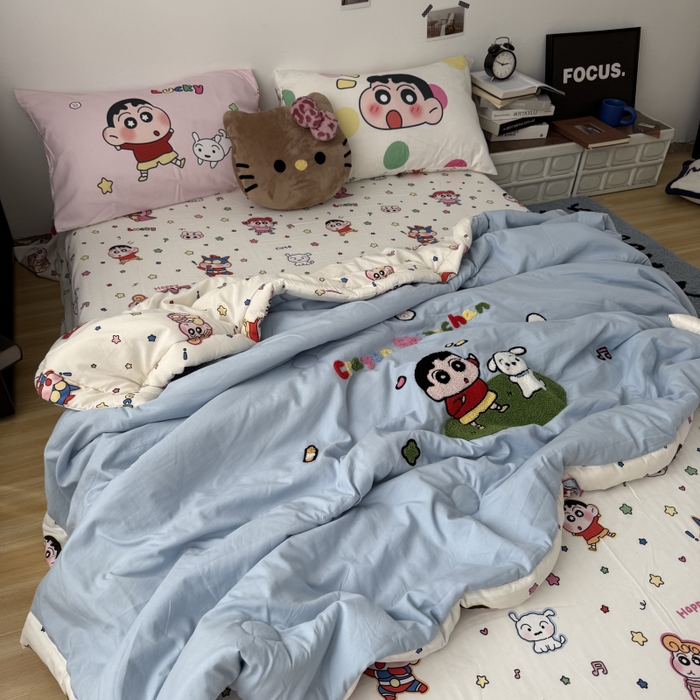 91家纺网 家纺一手货源 找家纺 （总）三元色 2026新款正版蜡笔小新卡通云朵棉夏被夏凉被
