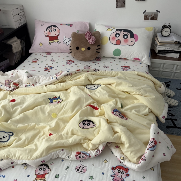 91家纺网 家纺一手货源 找家纺 （总）三元色 2026新款正版蜡笔小新卡通云朵棉夏被夏凉被