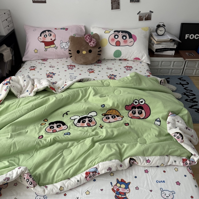 91家纺网 家纺一手货源 找家纺 （总）三元色 2026新款正版蜡笔小新卡通云朵棉夏被夏凉被