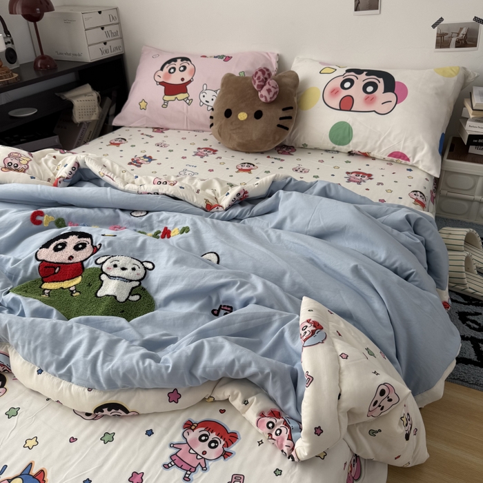 91家纺网 家纺一手货源 找家纺 （总）三元色 2026新款正版蜡笔小新卡通云朵棉夏被夏凉被