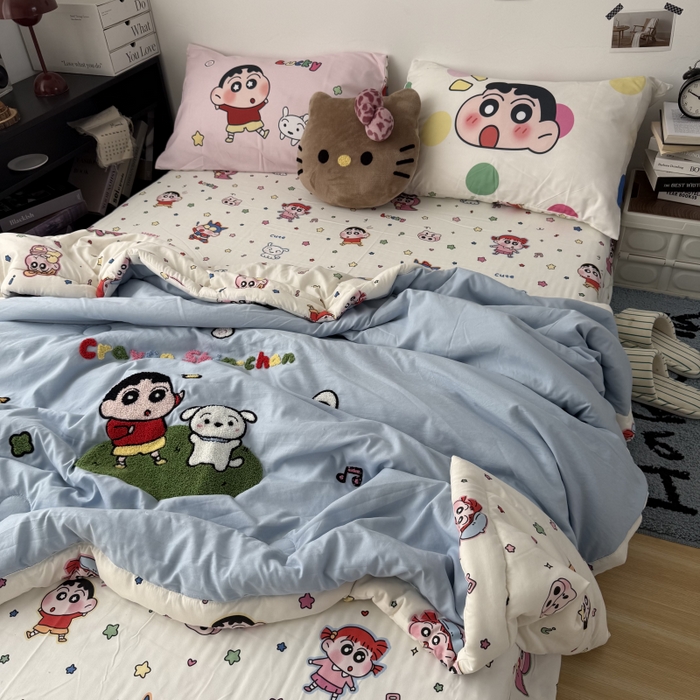 91家纺网 家纺一手货源 找家纺 （总）三元色 2026新款正版蜡笔小新卡通云朵棉夏被夏凉被