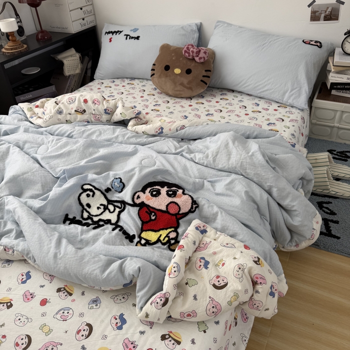 91家纺网 家纺一手货源 找家纺 三元色 2026新款正版蜡笔小新卡通云感夏被夏凉被 夏被调皮小新