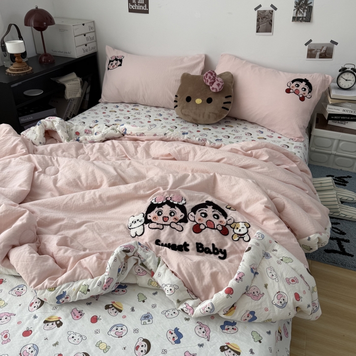 91家纺网 家纺一手货源 找家纺 三元色 2026新款正版蜡笔小新卡通云感夏被夏凉被 夏被好伙伴