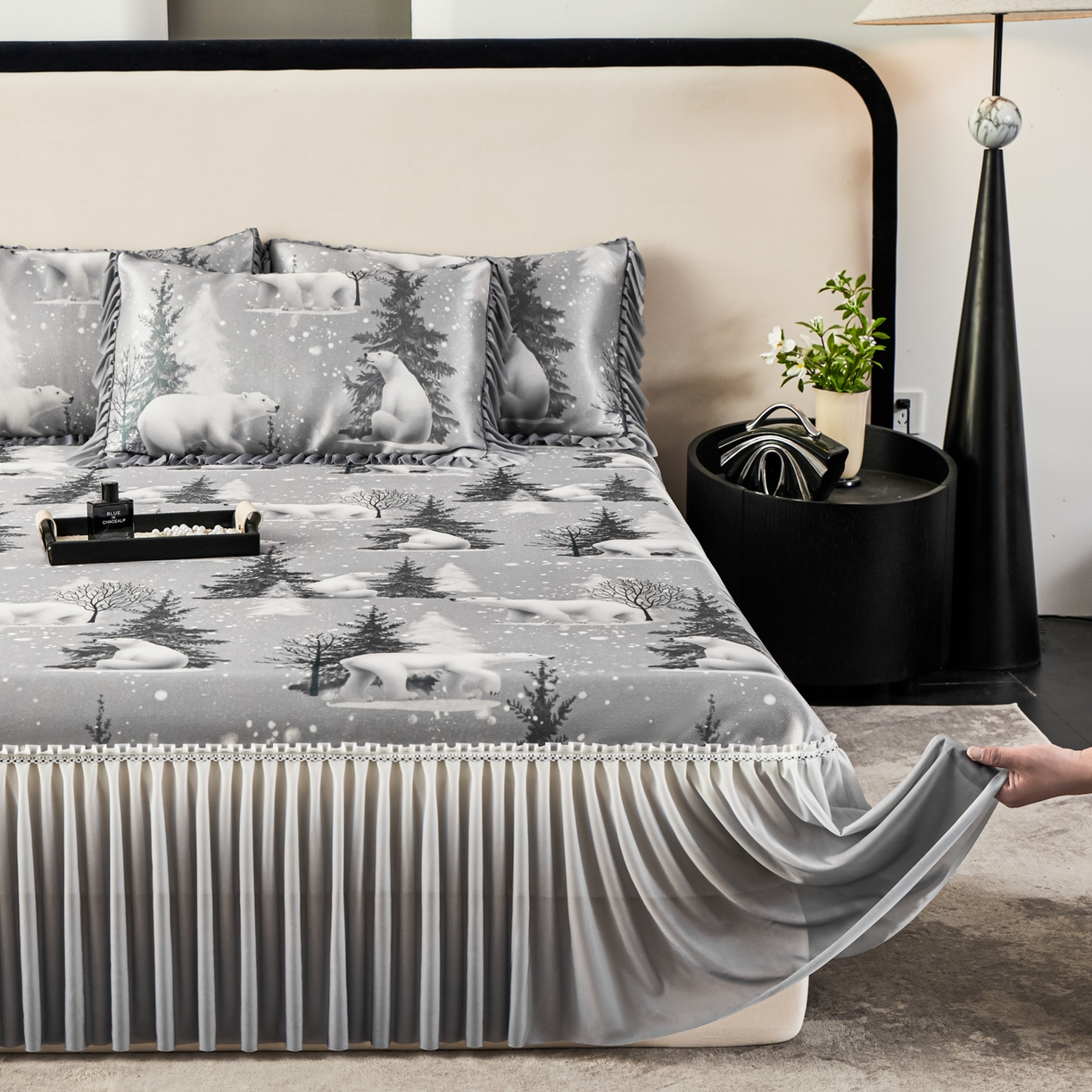 91家纺网 家纺一手货源 找家纺 绒宴家纺2026海洋冰丝床裙款凉席三件套