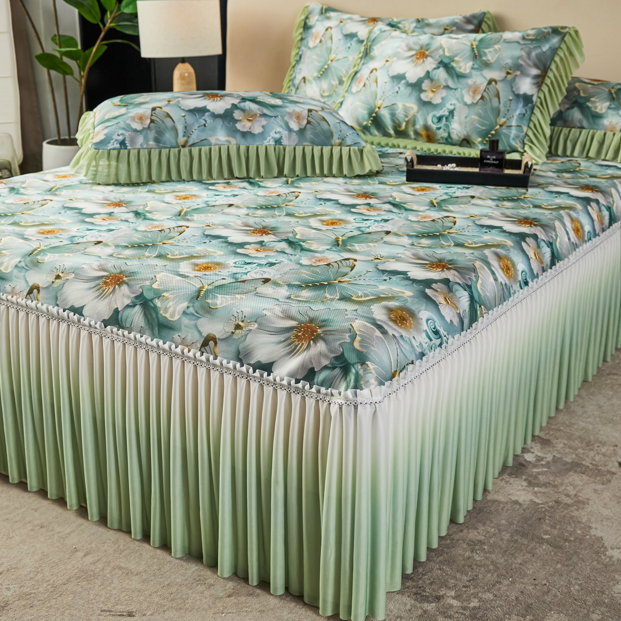 91家纺网 家纺一手货源 找家纺 绒宴家纺2026海洋冰丝床裙款凉席三件套