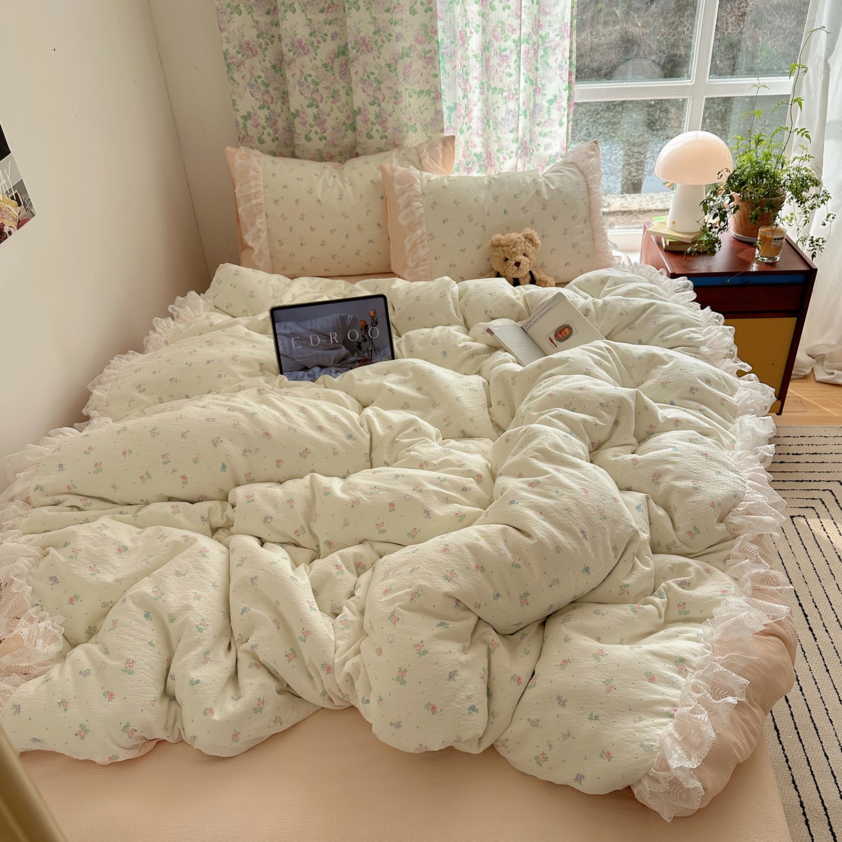 91家纺网 家纺一手货源 找家纺 2022山茶家居-原创设计（原山茶家纺）新款纯色美丽绒牛奶绒四件套 黄拼奶蓝