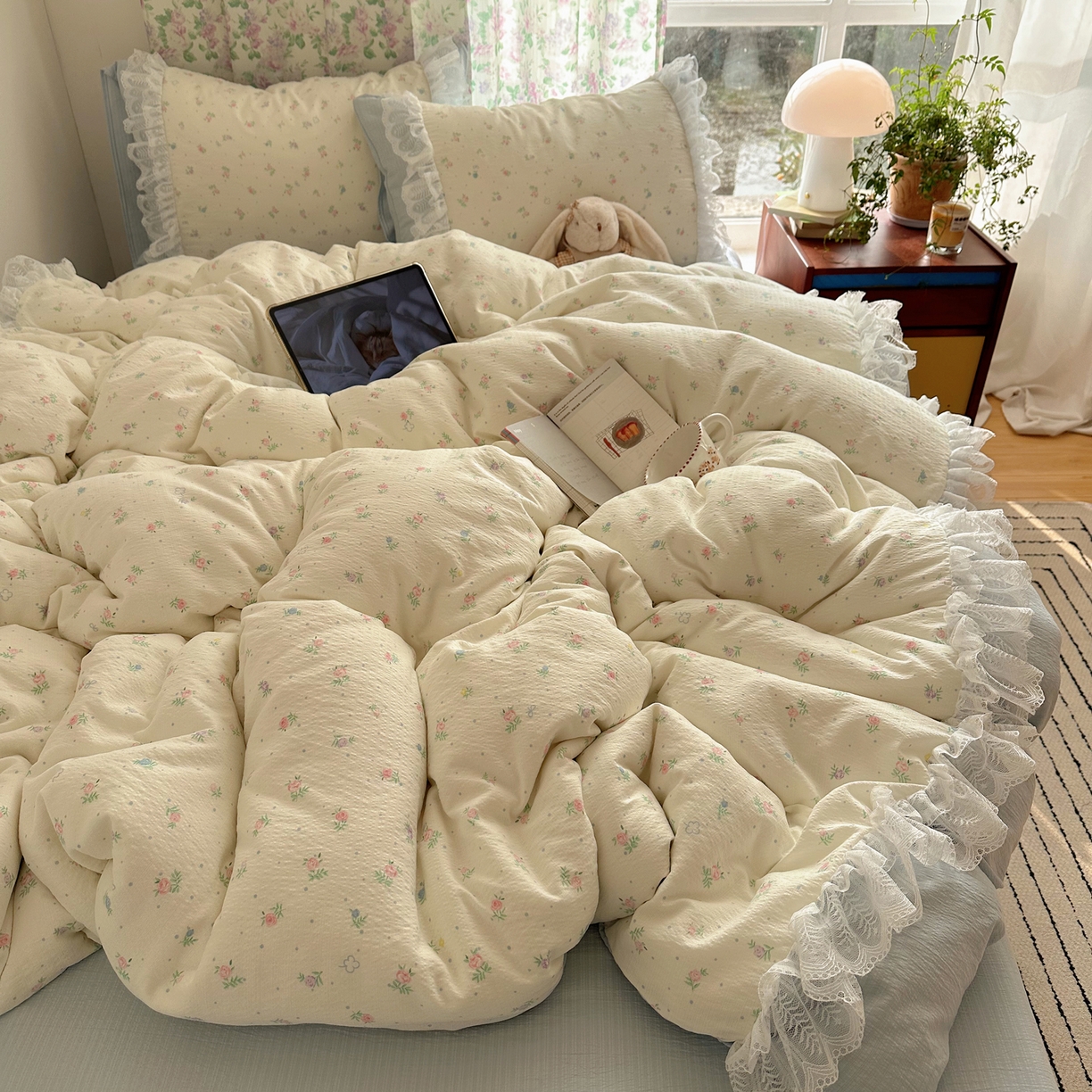 91家纺网 家纺一手货源 找家纺 山茶家居-原创设计（原山茶家纺） 2026新款皱皱纱水洗棉花边四件套-清雾系列 清雾-蕾丝蓝