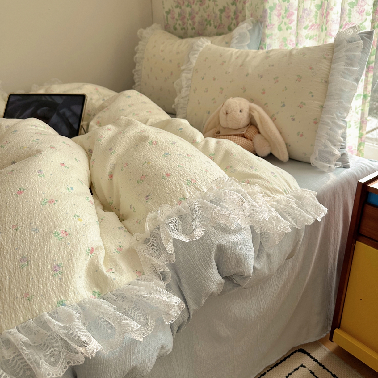 91家纺网 家纺一手货源 找家纺 山茶家居-原创设计（原山茶家纺） 2026新款皱皱纱水洗棉花边四件套-清雾系列 清雾-蕾丝蓝