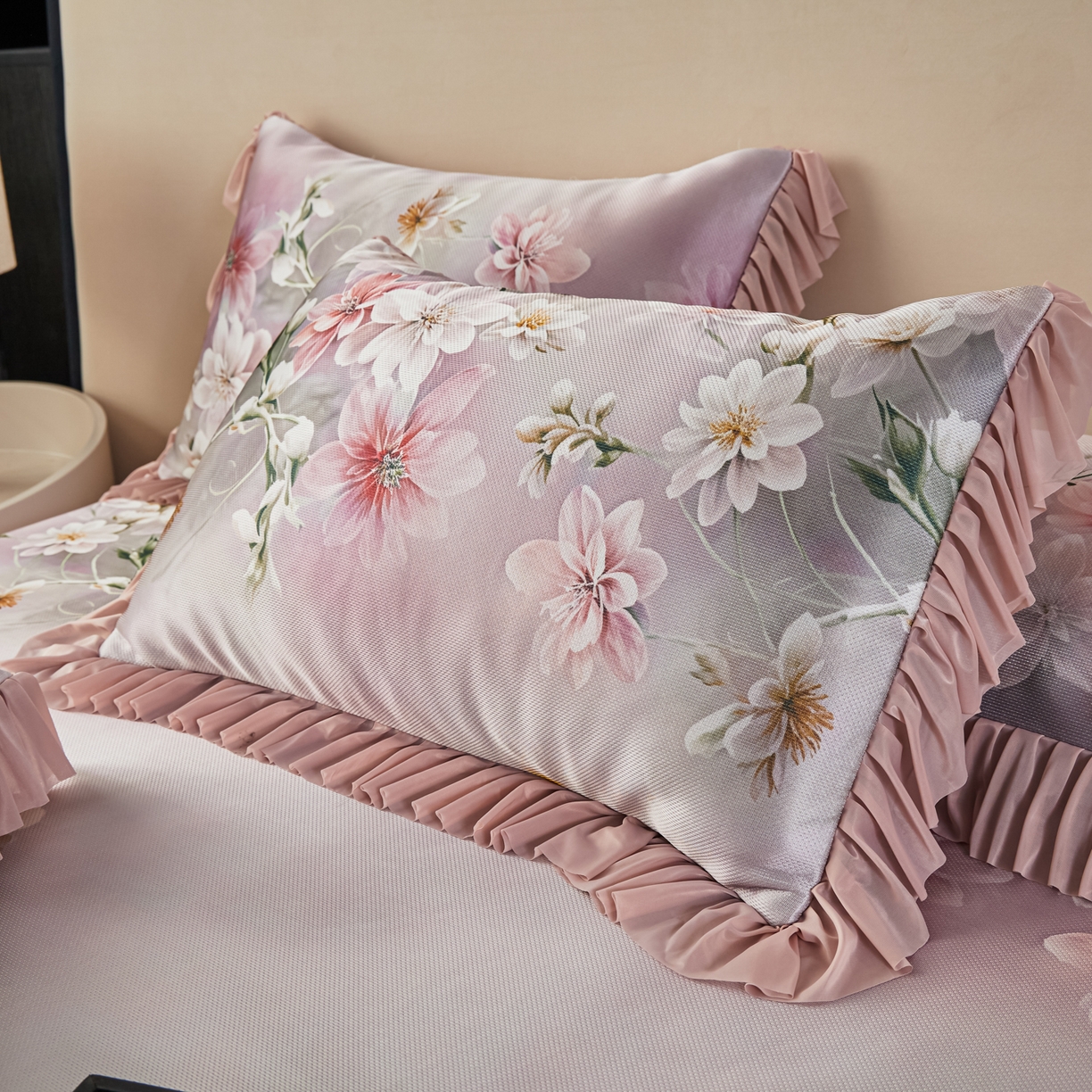 91家纺网 家纺一手货源 找家纺 绒宴家纺2026海洋冰丝床裙款凉席三件套