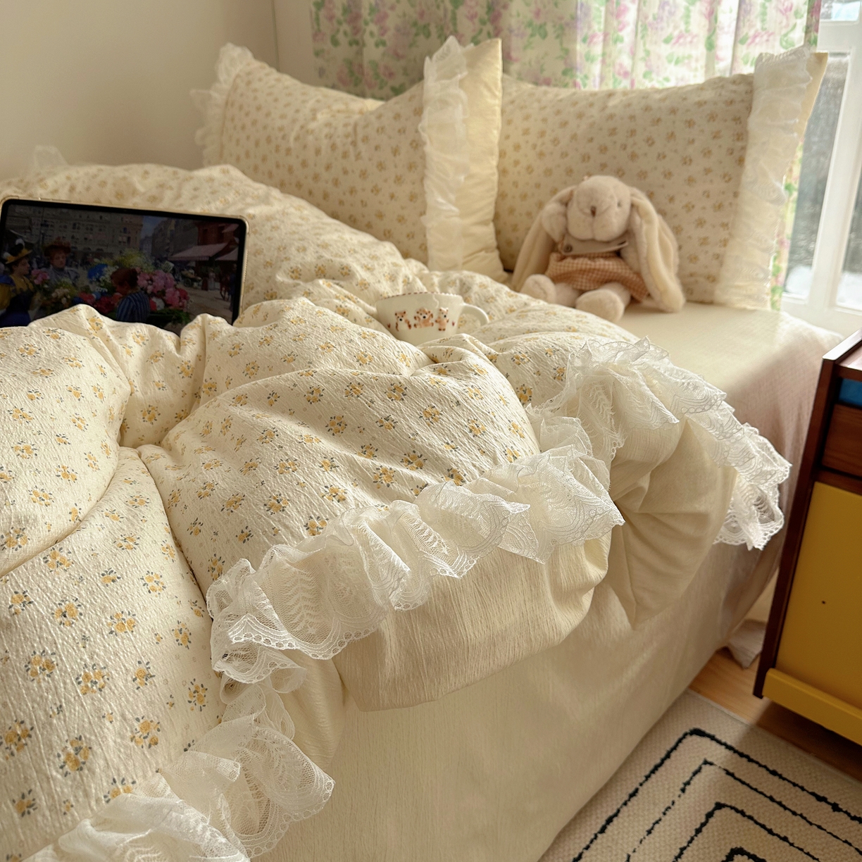 91家纺网 家纺一手货源 找家纺 山茶家居-原创设计（原山茶家纺） 2026新款皱皱纱水洗棉花边四件套-清雾系列 清雾-蕾丝米